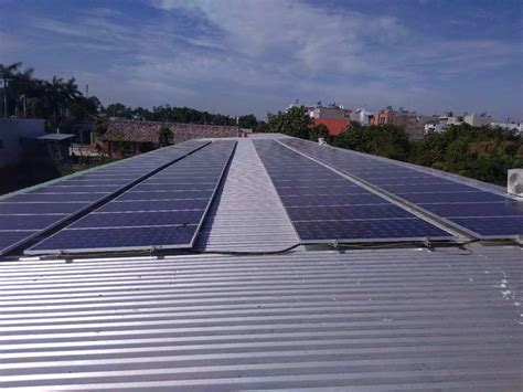 China High quality Aluminum Corrugated Metal Roof Solar Mounting System