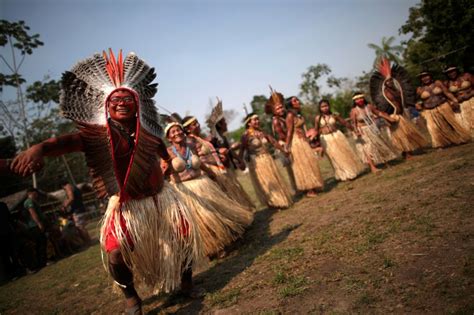 Fotograf A El Rezo De Las Tribus Ind Genas Por La Protecci N Del Amazonas