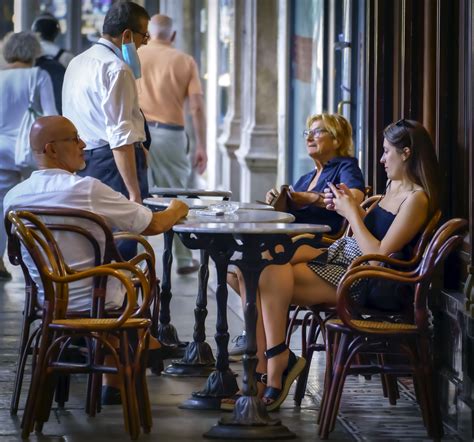 4 amici al bar juzaphoto