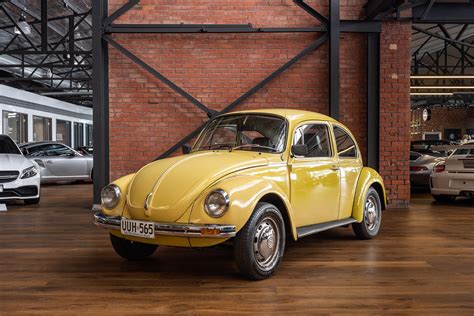 Vw Beetle Yellow 3 Richmonds Classic And Prestige Cars Storage