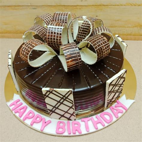 Sensational Chocolate Cake Winni