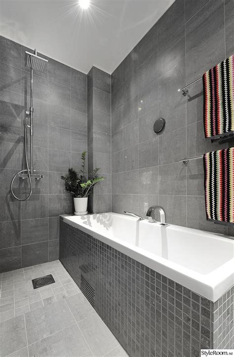 19 Excellent Grey Bathroom Ideas