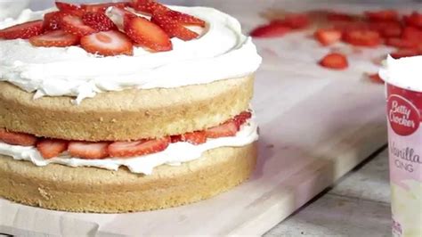 (better after sitting overnight.) 1 package betty crocker white cake mix or sour. Strawberry and Cream Cake Recipe - Betty Crocker™ - YouTube