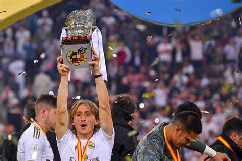 O terceiro troféu nacional e os portistas têm uma relação de amor muito séria. Real Madrid conquista Supertaça espanhola nos penáltis ...