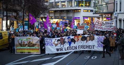 unbewilligte demonstration für frauenrechte