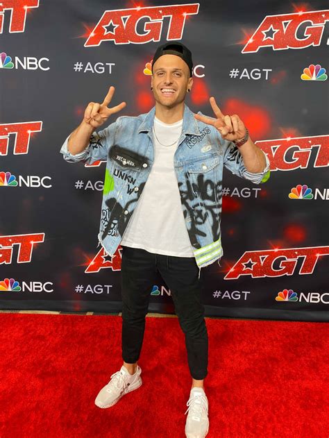 What Is Dustin Tavella Up To Today 2021 Agt Winner Biography Tribune