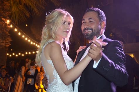 Büşra Orhan Akdemir çifti muhteşem bir düğün töreni ile dünya evine