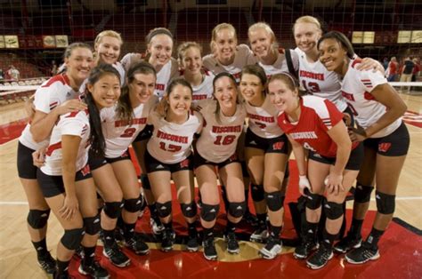 Watch Wisconsin Female Volleyball Players Topless Photos And Videos Leaked To Social Media