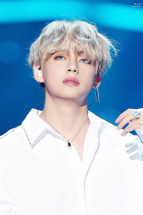 Every bts fan must be familiar with v's style evolution from time to time. "Dünyanın En Güzel Yüzü 2020" (Entertainment Awards) Kim ...