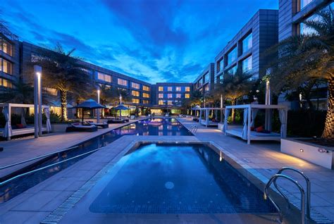 Hilton Bangalore Embassy Golflinks Best Rates On Bangalore Hotel Deals Reviews And Photos