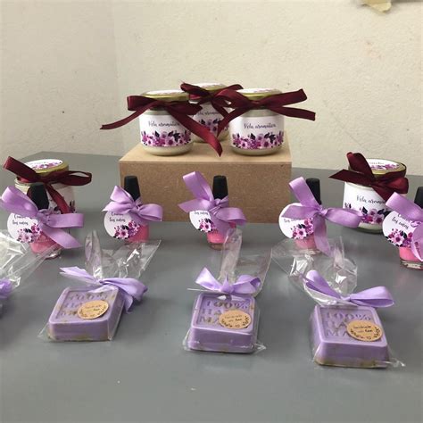 Regalo para despedida de soltera Caja de Corazón - Almost Queens