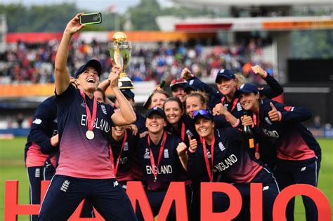 England Women S Cricket Team Handed Bumper Pay Rises After World Cup Triumph London Evening