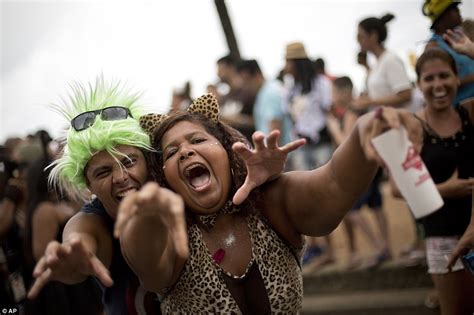 Brazil Warms Up For Next Month S Rio Carnival Daily Mail Online