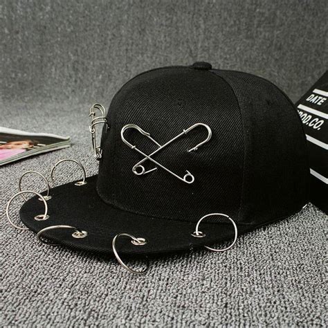 Black Metal And Chain Adjustable Punk Style Novelty Snapback Shade