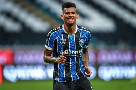 Find this seasons transfers in and out of gremio, the latest rumours and gossip for the summer 2021 transfer window and how the news. Rodrigues-Grêmio | Cartola FC Mix: Dicas, Parciais e os ...