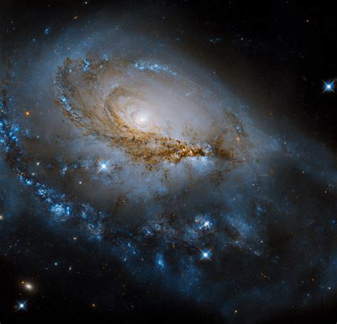 Hubble Telescope Captures What Might Be The Prettiest Spiral Galaxy
