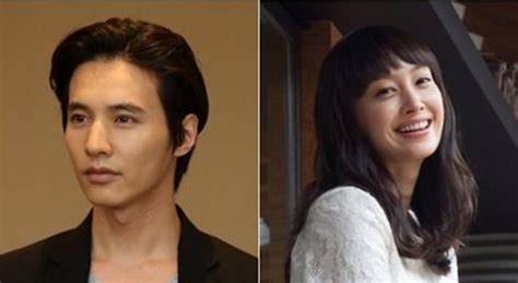 She debuted in 1999 as an ad model and continued onto ruler of your own world. Lee Na Young and Won Bin Are Dating! | Couch Kimchi