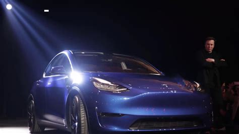 Tesla Unveils The Model Y Crossover Suv Bloomberg