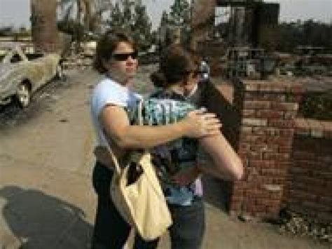 Thousands Of California Wildfire Evacuees Return Home Cbc News