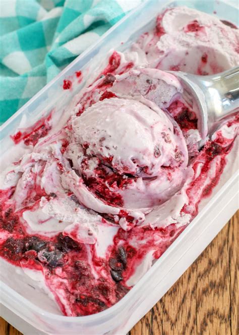 Mixed Berry Ice Cream With Easy Berry Sauce Barefeet In The Kitchen