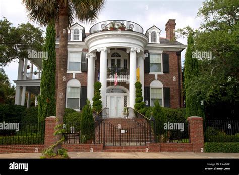 Antebellum Mansion In Charleston South Carolina Usa Stock Photo