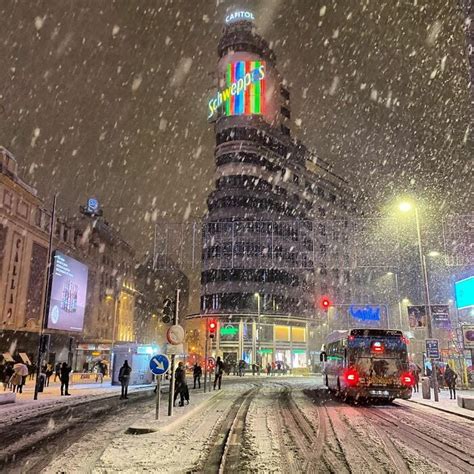 Spain Is Experiencing Their Biggest Snowfall In Decades And It Looks
