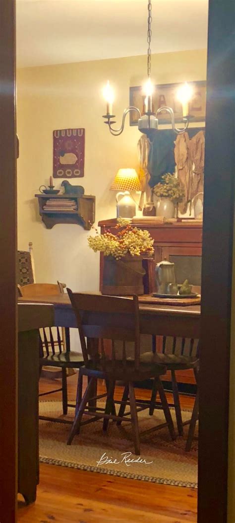 Elishment in the colonial style furniture and decoration ideas. Very Nice | Primitive dining rooms, Colonial dining room, Colonial decor