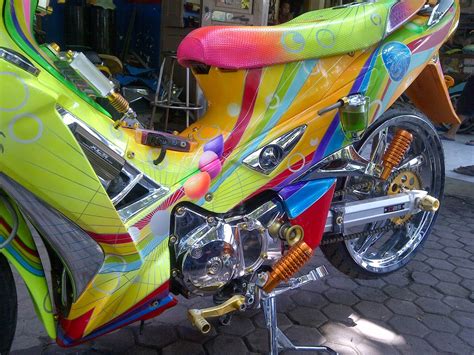 Modifikasi supra fit yang satu ini hampir sama dengan modifikasi supra fit sebelumnya. 94 Modifikasi Motor Supra X 125 Warna Putih Terbaik ...