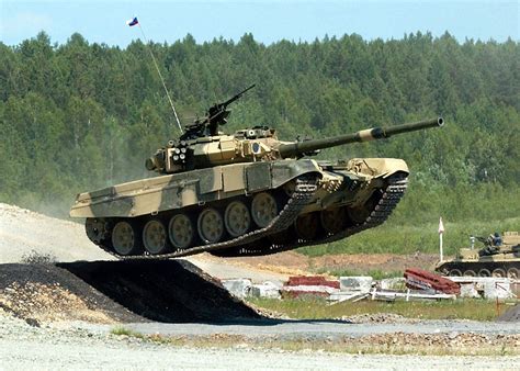 Russias Uralvagonzavod To Let Tourists Ride In Its T 90 Tank Russia