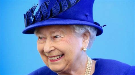 عيد ميلاد الملكة إليزابيث تسعون صورة لتسعين عاماً bbc arabic