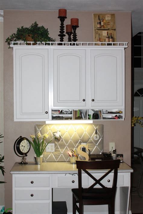 30+ best small minimalist kitchen design ideas. Kitchen Desk ideas. The decorations!!! | Kitchen desk ...