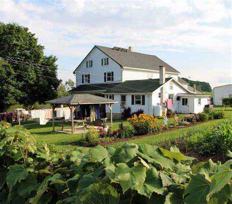 Lancaster Farm Bed And Breakfast Mennonite And Amish Farm Stay