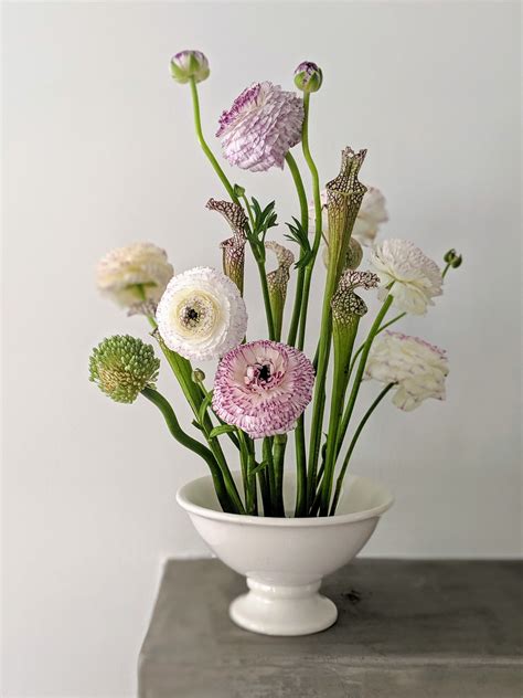 Simple Flowers Diy Flowers Flower Decorations Flower Vases Flowers