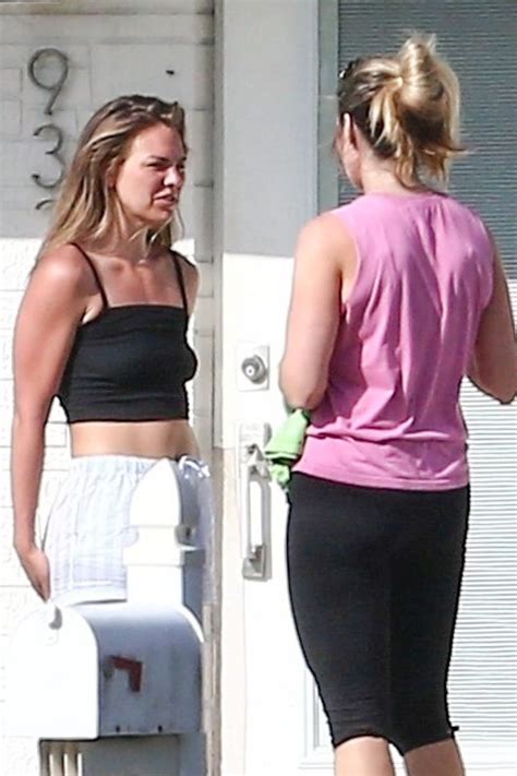 Hannah Brown Goes Jogging With Her Trainer During Self Quarantine In Florida 43 Photos