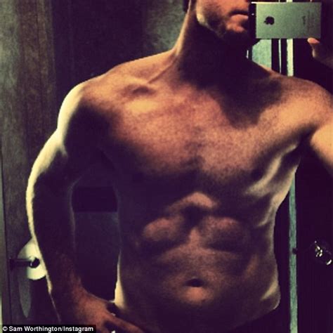 Sam Worthington Flexes His Social Media Muscle With A Shirtless Selfie Daily Mail Online