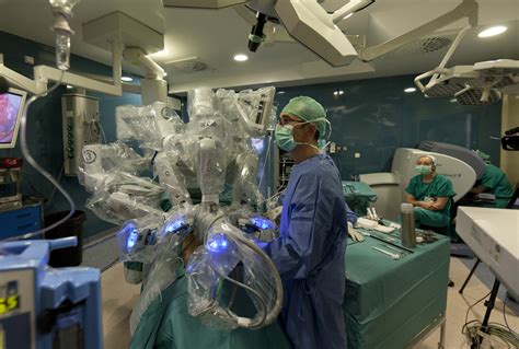 En Barcelona Realizan El Primer Trasplante Renal Con Cirugía Robótica