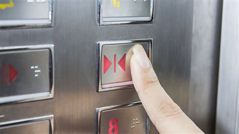 the close door buttons on elevators do absolutely nothing at all iflscience