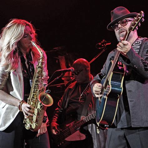 Song of the week: Candy Dulfer & Dave Stewart - Lily Was Here - Music