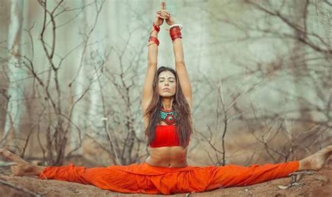 These 12 Photos Of Indian Yogini Deepika Mehta Are All The Yogainspiration You Need