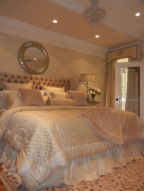 Stunning rose gold bedroom ideas white and silver. 35 Gorgeous Bedroom Designs With Gold Accents