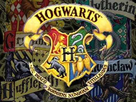 Hogwarts Logo Harry Potter Wallpaper 38584859 Fanpop