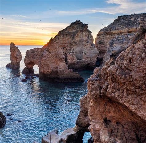 The uk considers imposing quarantine on travellers when a as of 31 august, the uk recorded 24 coronavirus cases per 100,000 people over the past fortnight while portugal recorded 35.7, according to the european. Corona Portugal Algarve : Why Algarve Portugal Should Be ...