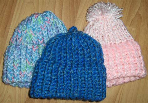 Loom knitting guide & patterns: Bev's Loom Knitted Patterns