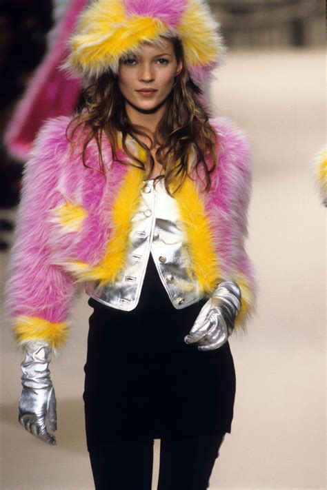 Chanel In The 90s A Tribute To Karl Lagerfeld Fashion Fashion Show