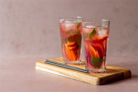 Premium Photo Cold Peach Tea With Mint Cold Drinks Healthy Eating