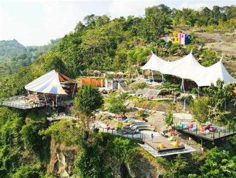 Wisata Obelix Hills Jogja Harga Tiket Hingga Spot Foto Terbaik Yang