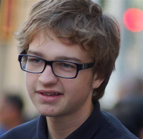 ‘two And A Half Men Star Angus T Jones Off Screen After Urging People