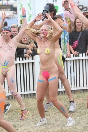 See And Save As Roskilde Festival Naked Run Contestants Porn Pict