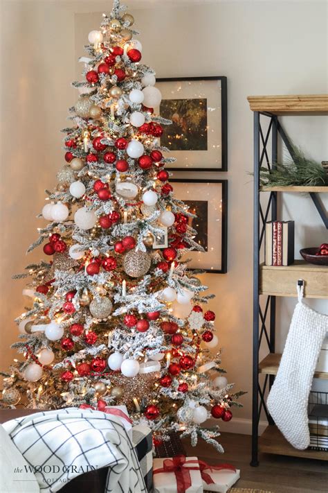 Red White And Gold Christmas Tree The Wood Grain Cottage