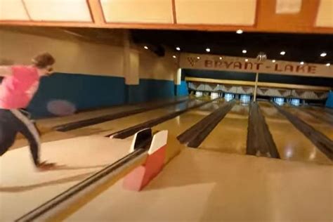 Watch Minnesota Bowling Alley Video Goes Viral